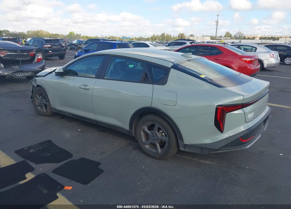 2025 KIA K4 LXS VIN: 3KPFT4DE4SE186568