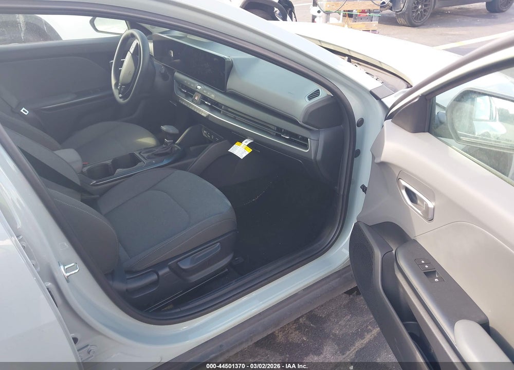 2025 KIA K4 LXS VIN: 3KPFT4DE4SE186568