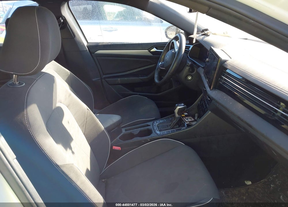 2025 VOLKSWAGEN JETTA 1.5T SPORT VIN: 3VWBX7BU9SM000329