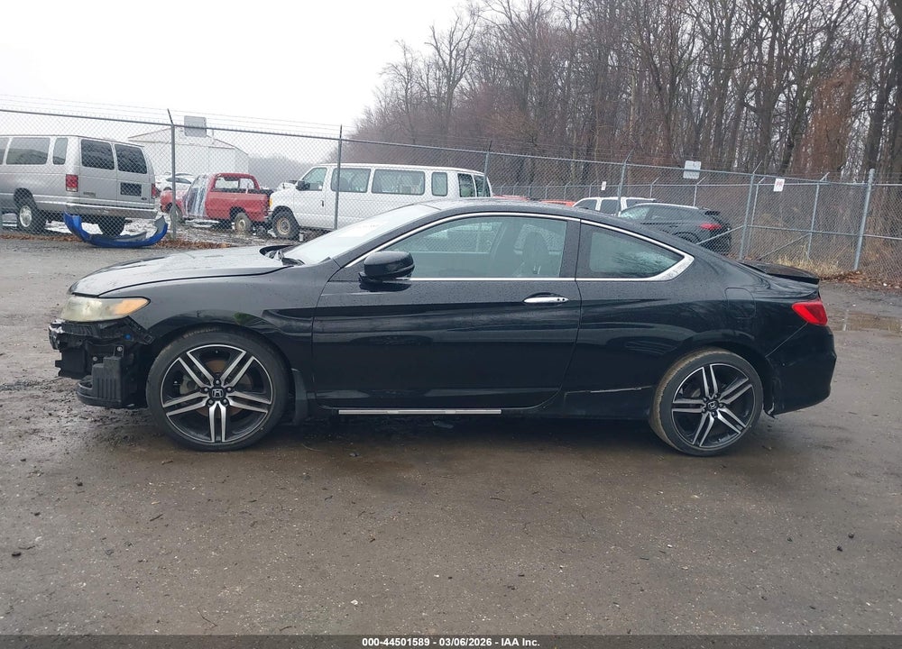 2017 HONDA ACCORD TOURING V6 VIN: 1HGCT2B05HA005988