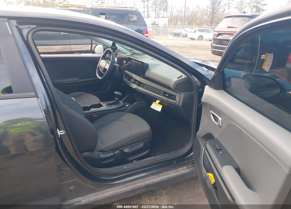 2025 KIA K4 LXS VIN: 3KPFT4DE5SE203507