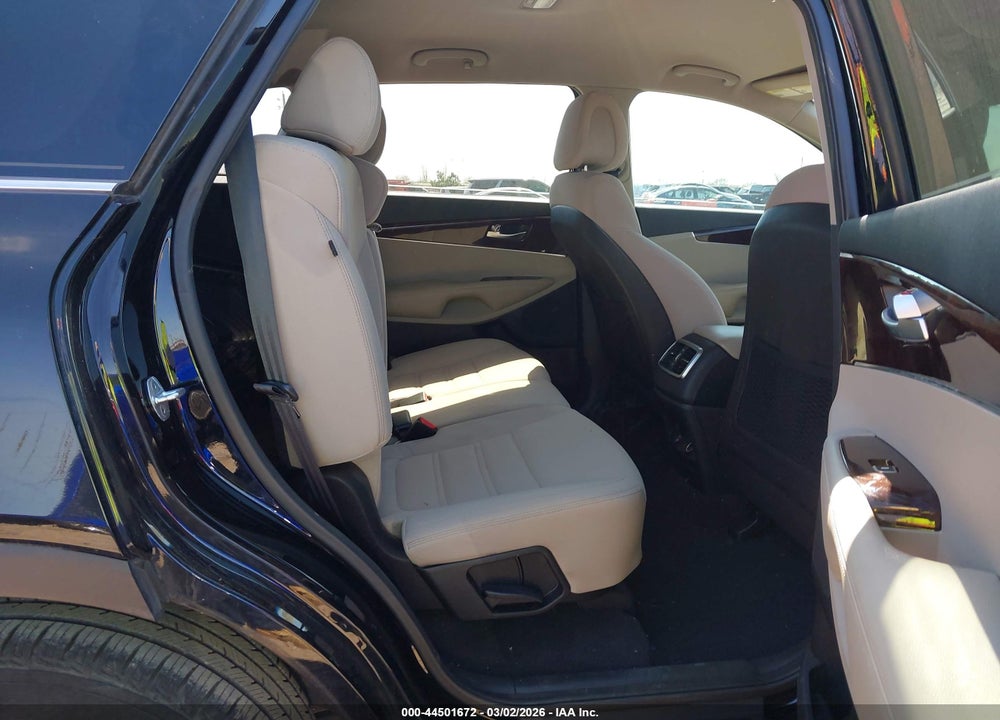 2016 KIA SORENTO 2.4L LX VIN: 5XYPG4A36GG069631