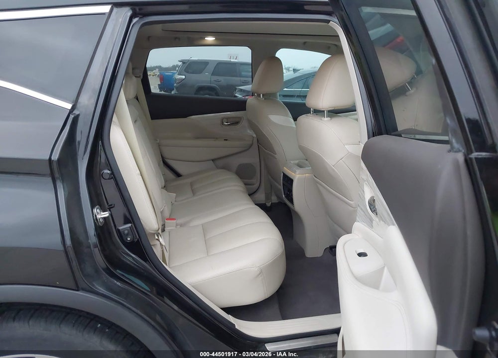 2018 NISSAN MURANO PLATINUM VIN: 5N1AZ2MG2JN180711