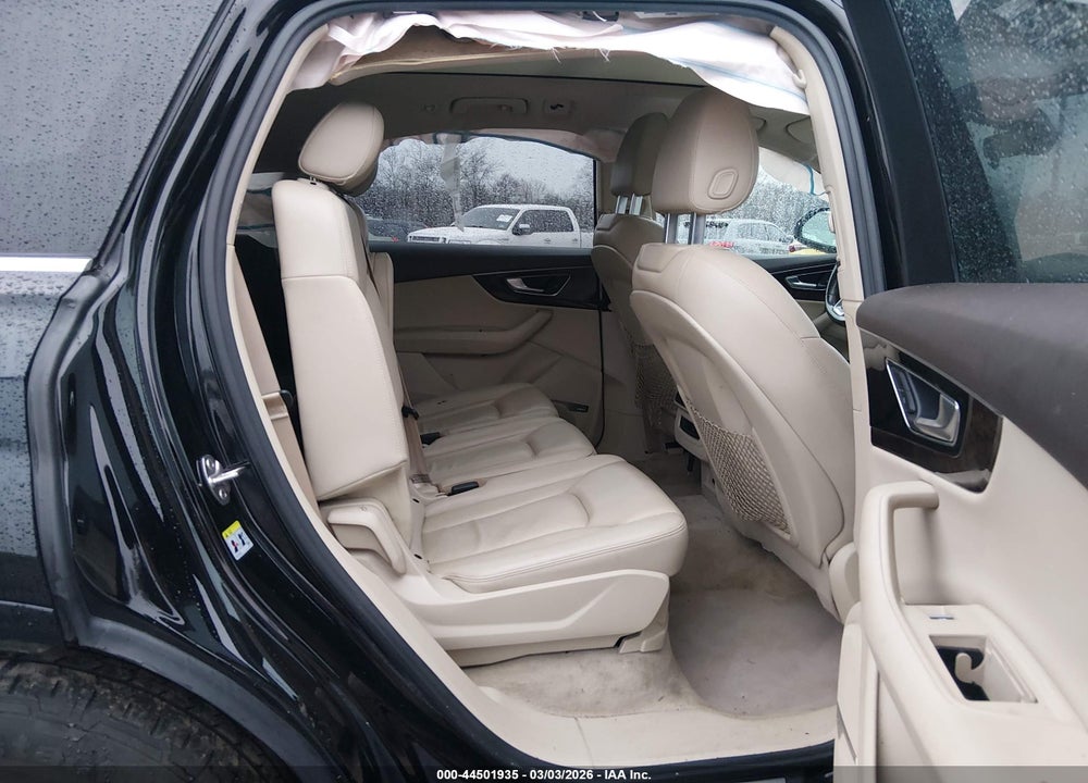 2018 AUDI Q7 3.0T PREMIUM VIN: WA1LAAF70JD035324