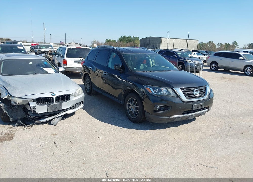 2018 NISSAN PATHFINDER SL VIN: 5N1DR2MN2JC645981
