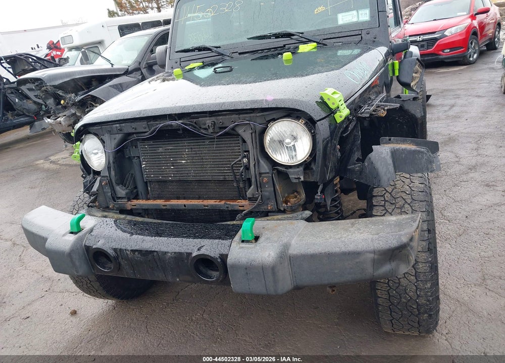 2016 JEEP WRANGLER UNLIMITED SAHARA VIN: 1C4HJWEG7GL179395