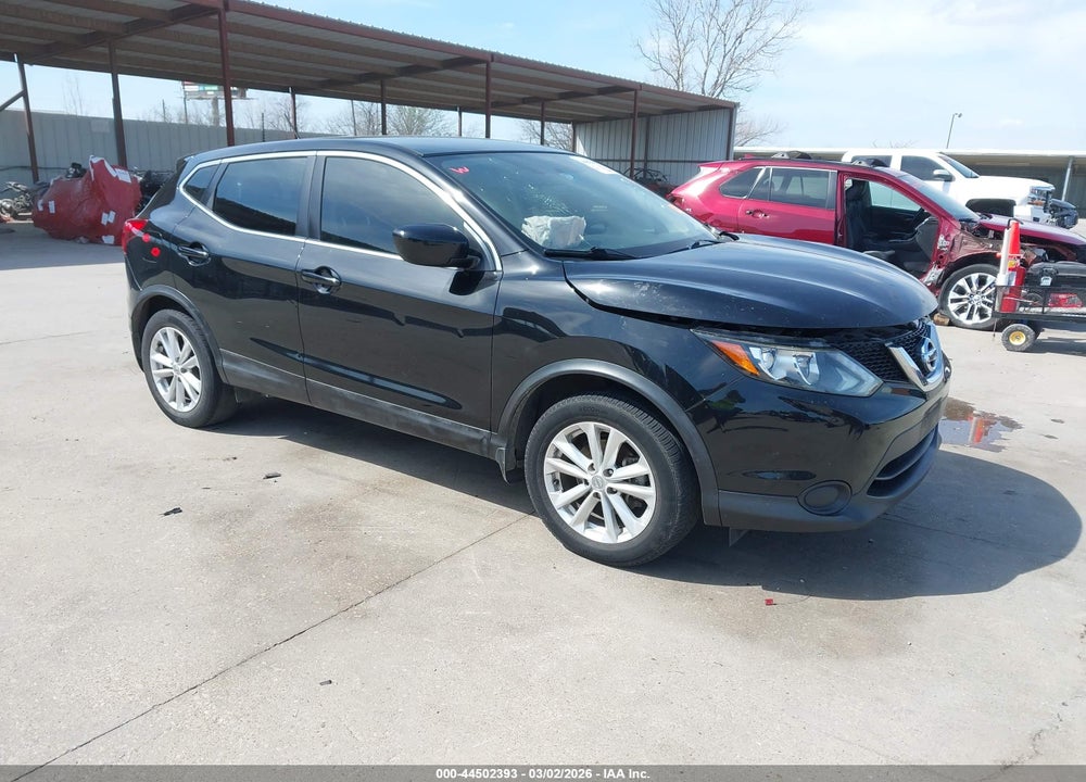 2017 NISSAN ROGUE SPORT S VIN: JN1BJ1CPXHW013144