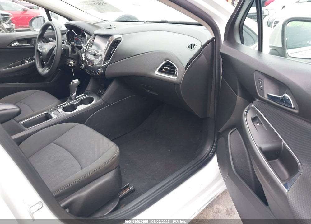 2018 CHEVROLET CRUZE LT AUTO VIN: 1G1BE5SM7J7174172
