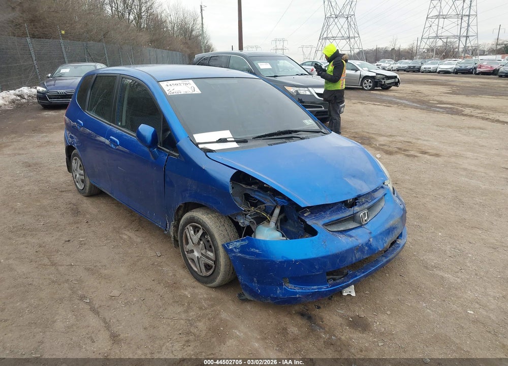 2007 HONDA FIT VIN: JHMGD38407S022850