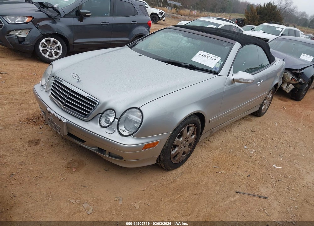 2000 MERCEDES-BENZ CLK 320 VIN: WDBLK65G9YT046144