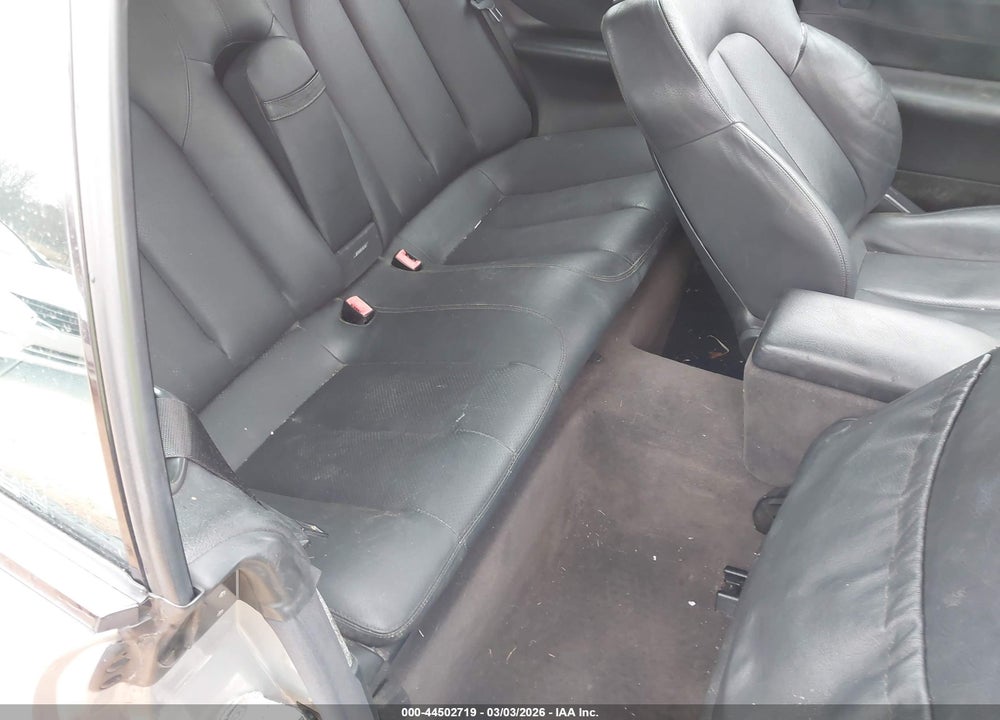 2000 MERCEDES-BENZ CLK 320 VIN: WDBLK65G9YT046144
