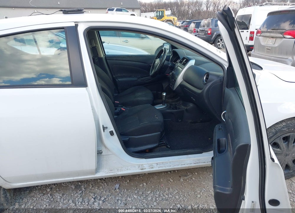 2019 NISSAN VERSA 1.6 SV VIN: 3N1CN7AP1KL869105