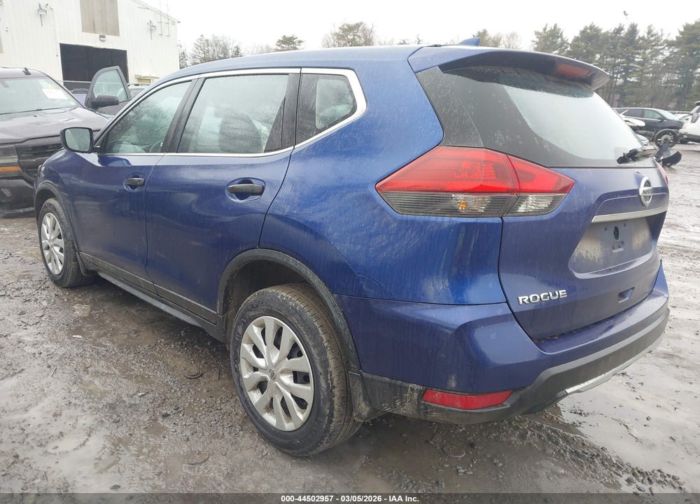 2018 NISSAN ROGUE S VIN: JN8AT2MV5JW301525