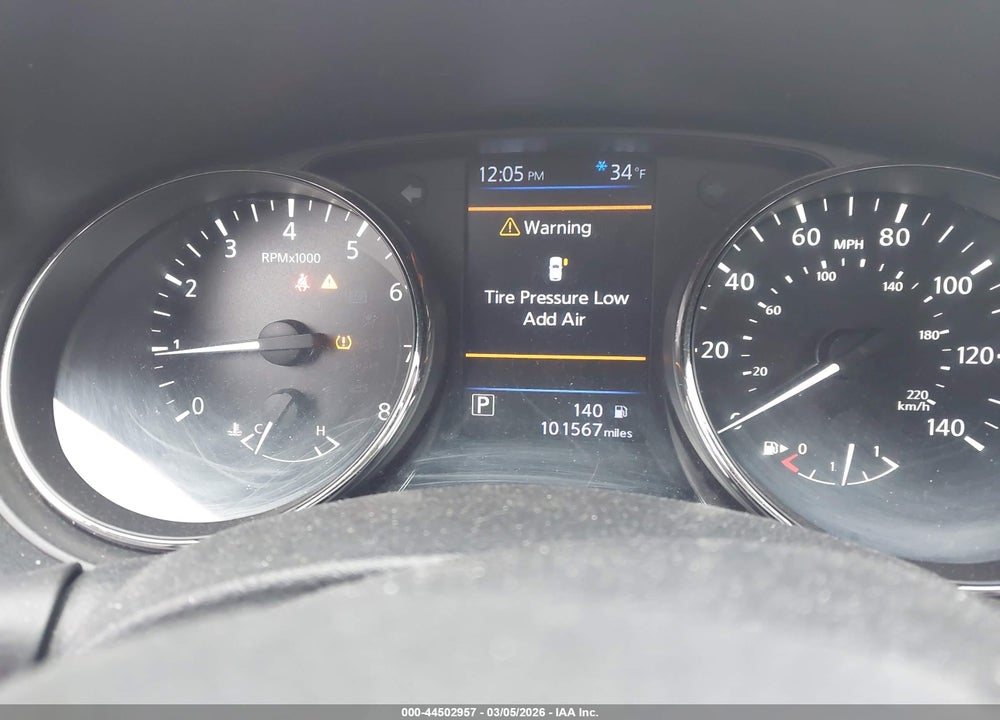 2018 NISSAN ROGUE S VIN: JN8AT2MV5JW301525