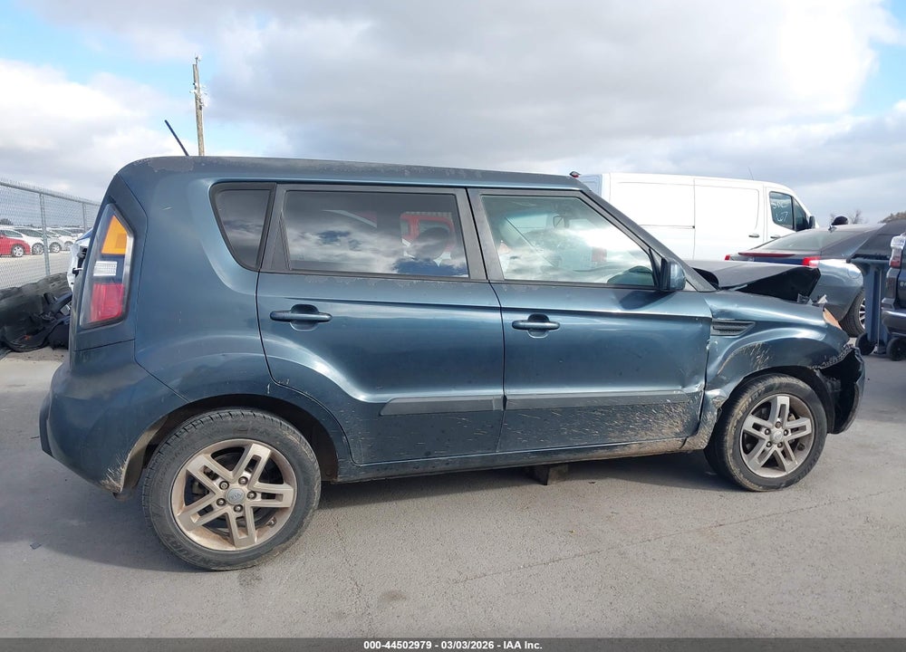 2011 KIA SOUL + VIN: KNDJT2A28B7339462