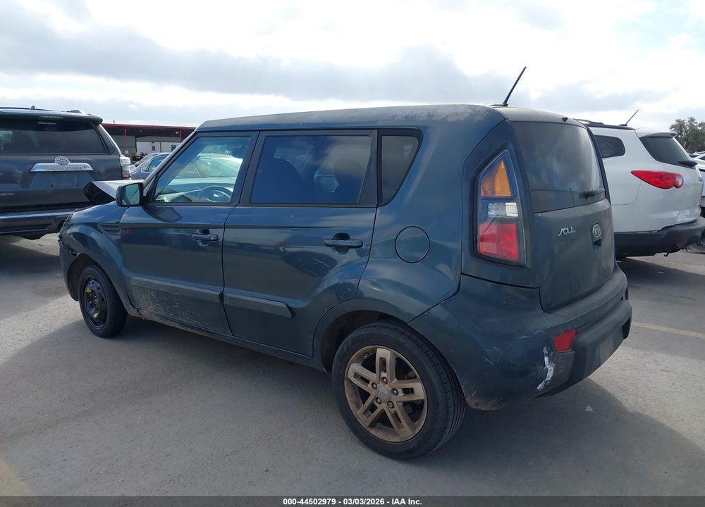 2011 KIA SOUL + VIN: KNDJT2A28B7339462