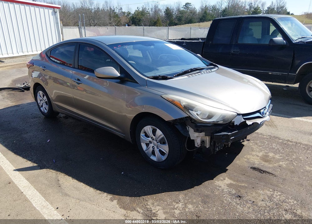 2016 HYUNDAI ELANTRA SE VIN: 5NPDH4AE3GH676225
