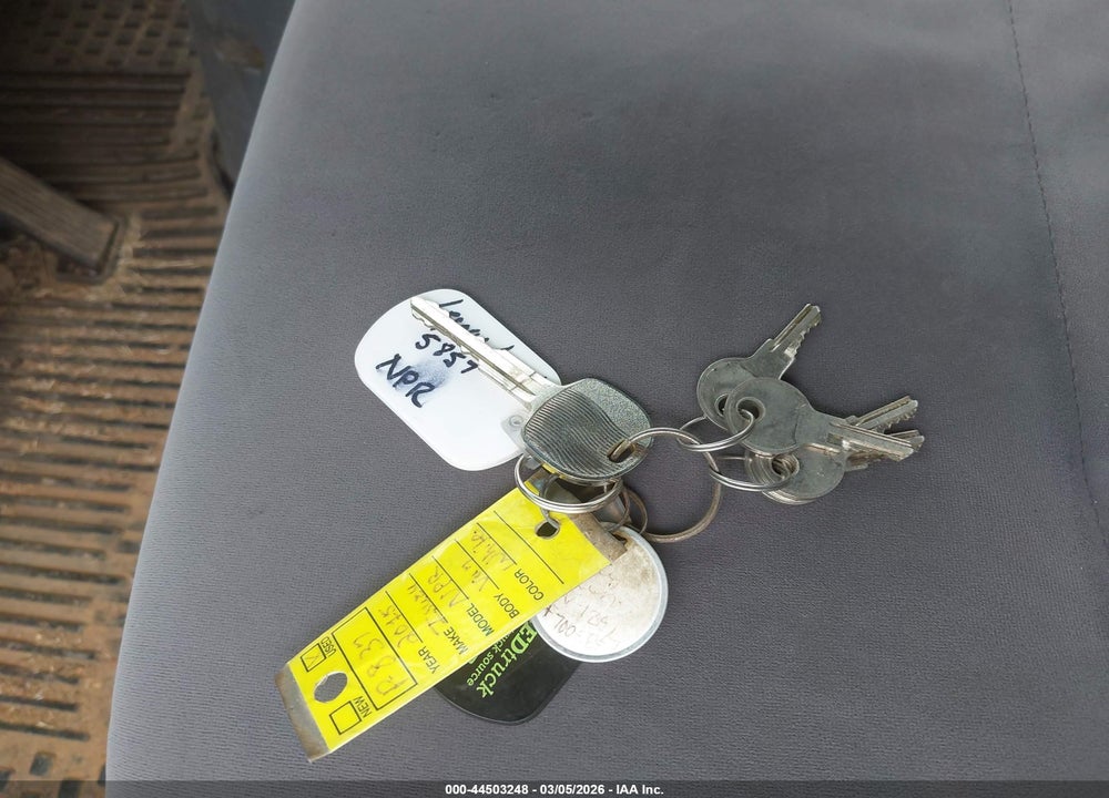 2015 ISUZU NPR DSL REG AT VIN: JALC4W16XF7005857