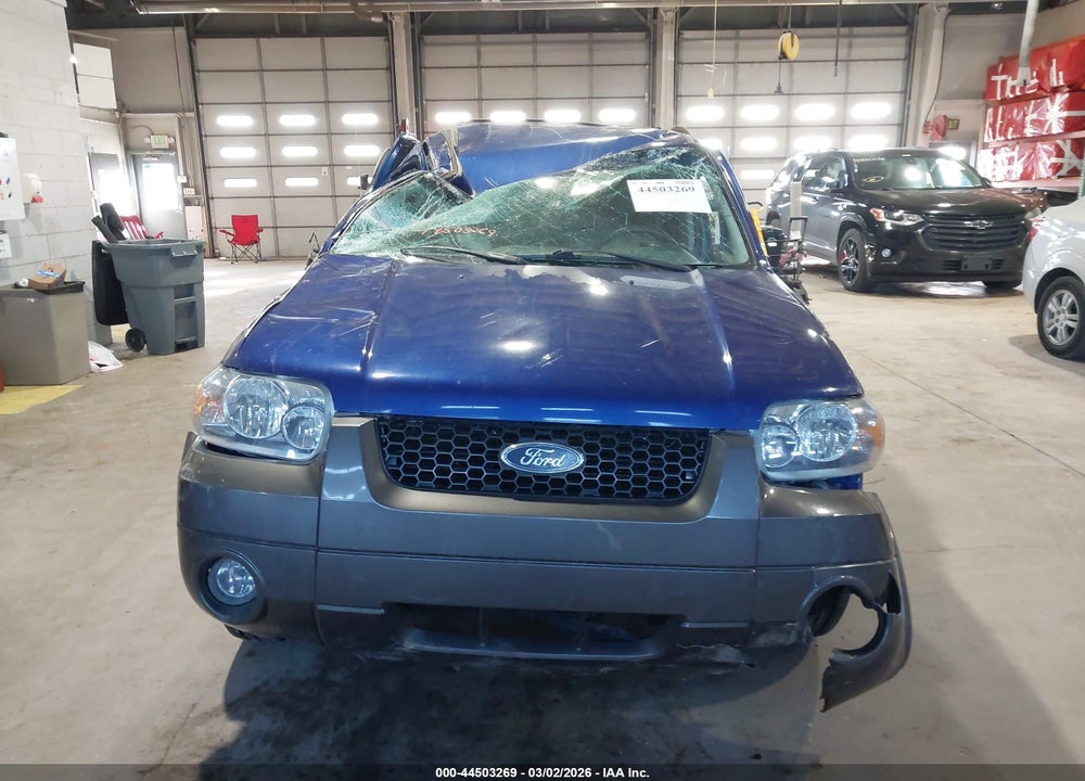 2005 FORD ESCAPE XLT VIN: 1FMYU03105KA08960