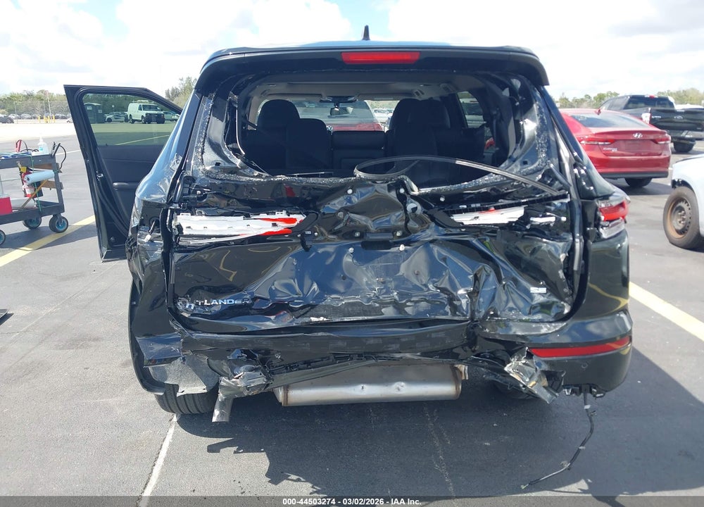 2025 MITSUBISHI OUTLANDER SE 2.5 2WD VIN: JA4J3VA82SZ015105