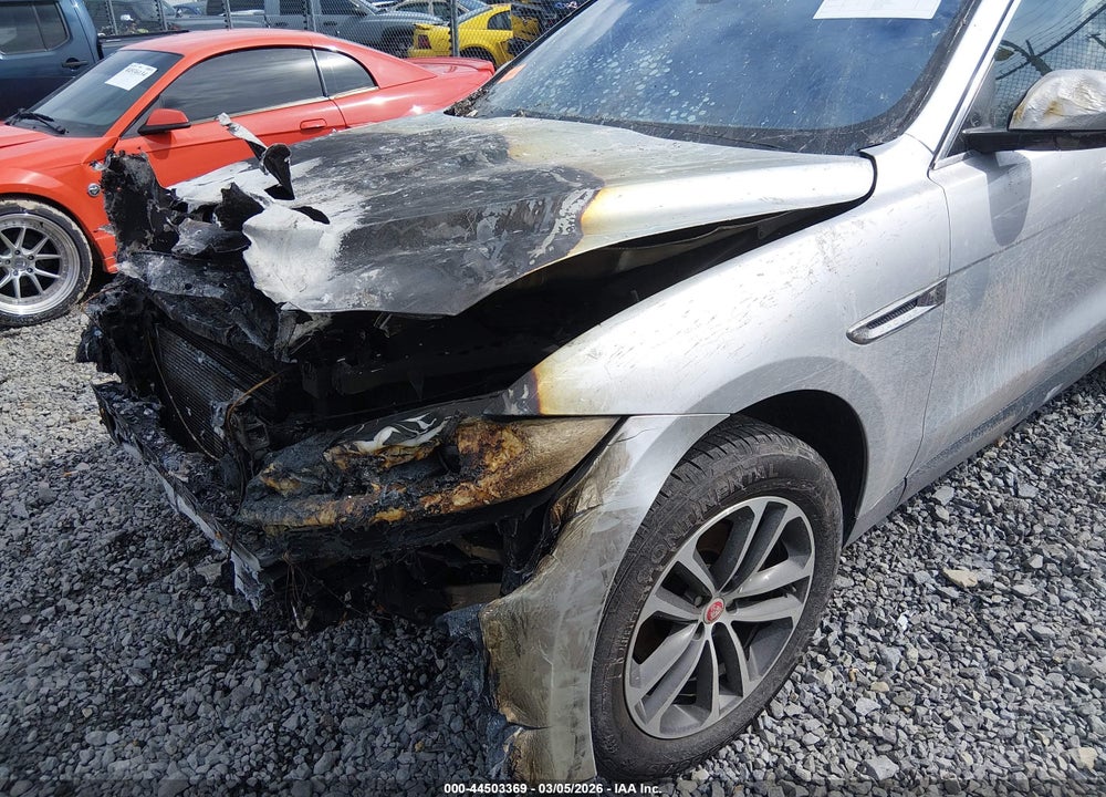 2019 JAGUAR F-PACE 25T PREMIUM VIN: SADCJ2FXXKA392321