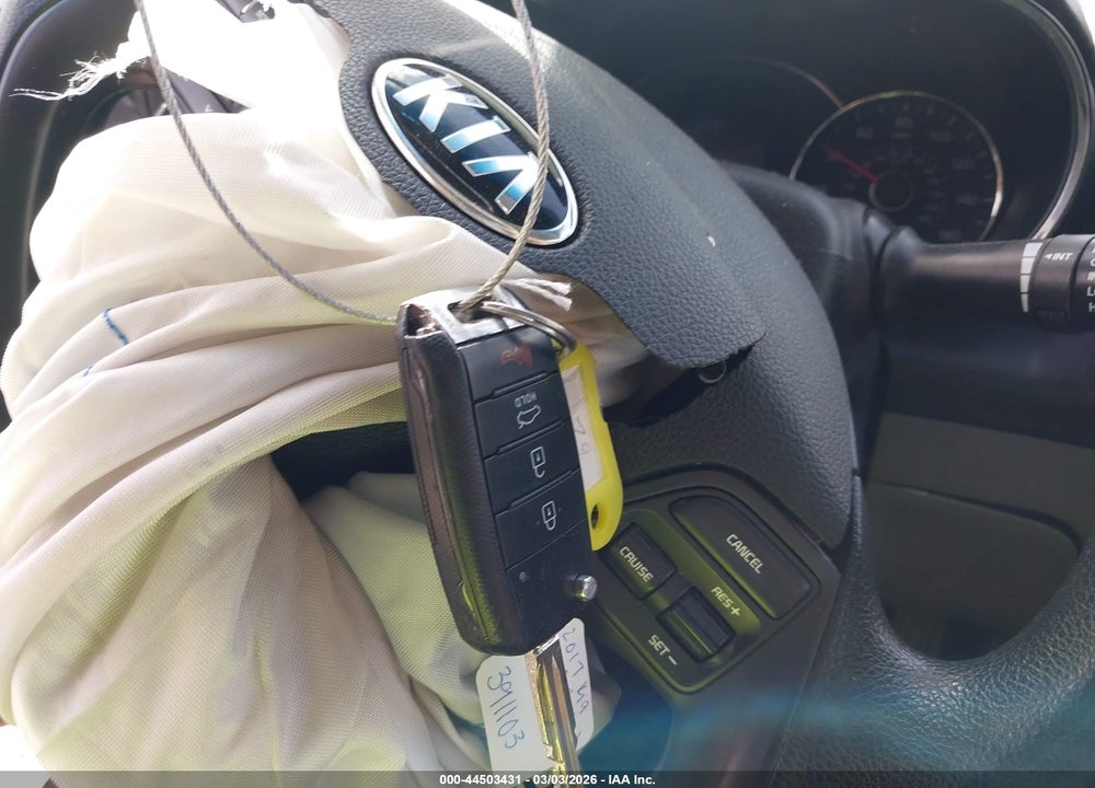 2017 KIA FORTE LX VIN: 3KPFL4A77HE019085