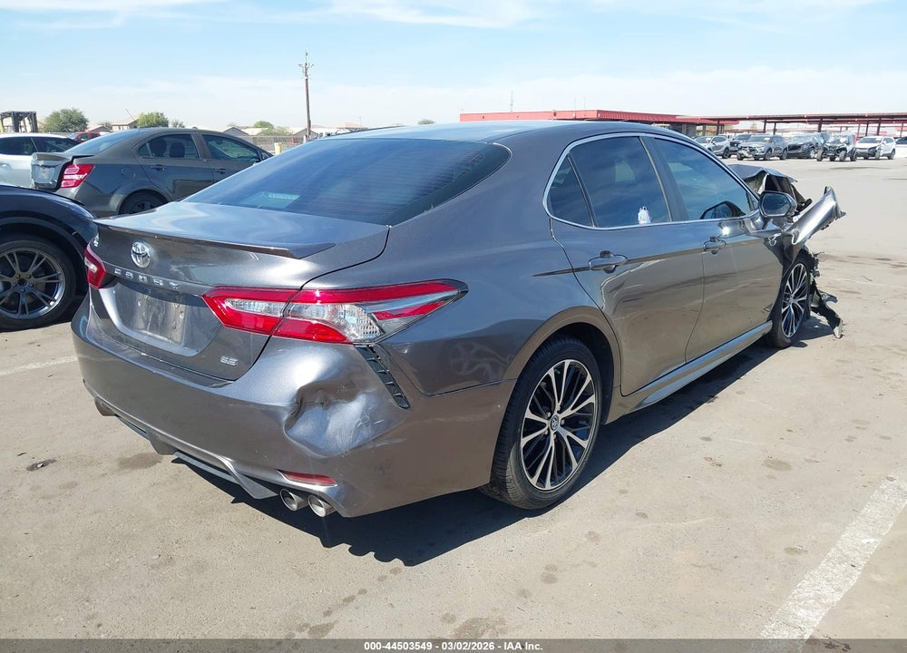 2018 TOYOTA CAMRY SE VIN: 4T1B11HK5JU612010