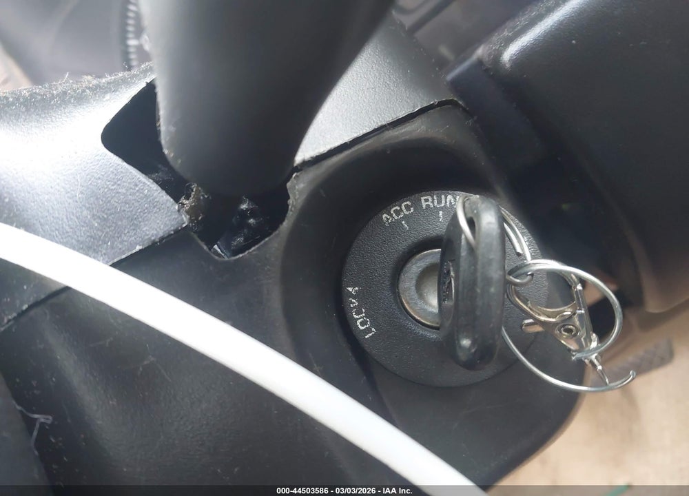 2002 SATURN S-SERIES SC2 VIN: 1G8ZY12742Z191608