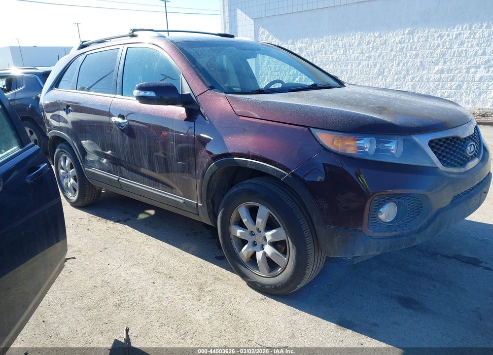2013 KIA SORENTO LX VIN: 5XYKT3A63DG344023