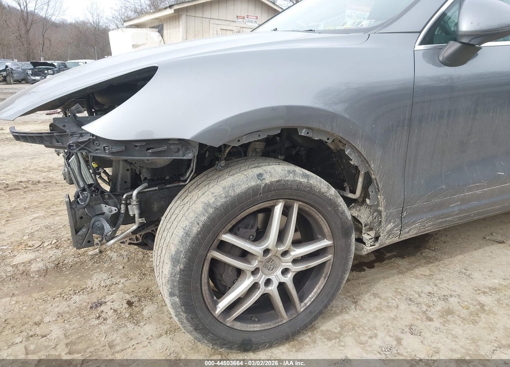 2018 PORSCHE CAYENNE VIN: WP1AA2A29JKA03657