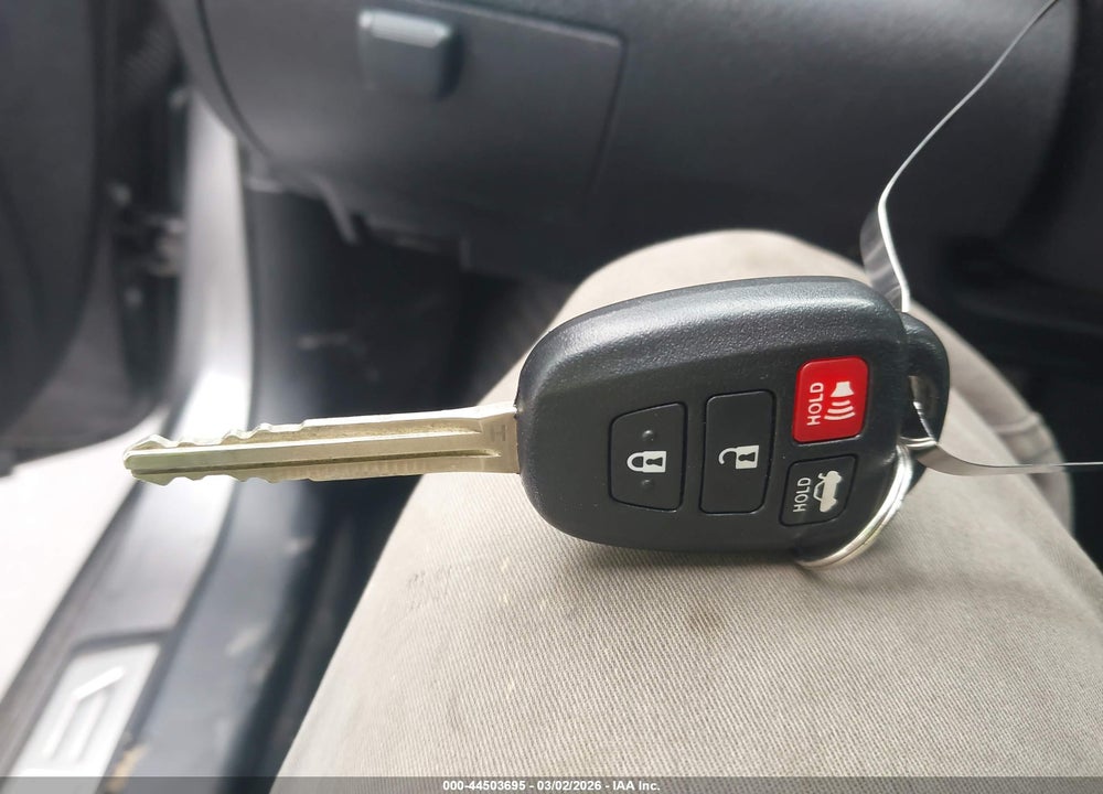 2016 TOYOTA CAMRY SE VIN: 4T1BF1FK4GU238082