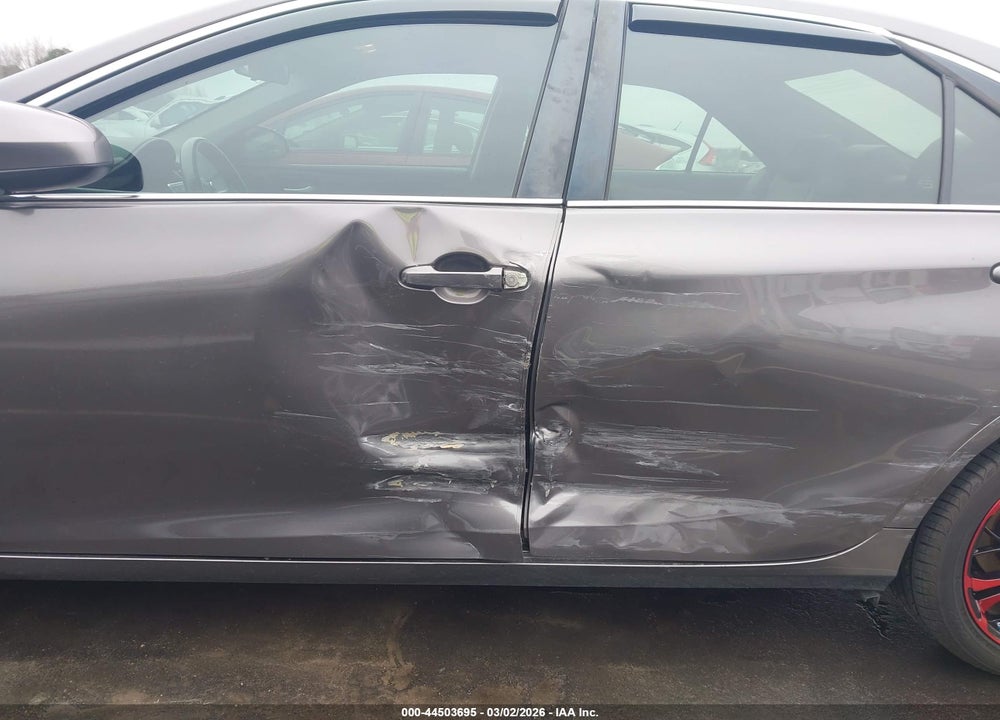 2016 TOYOTA CAMRY SE VIN: 4T1BF1FK4GU238082