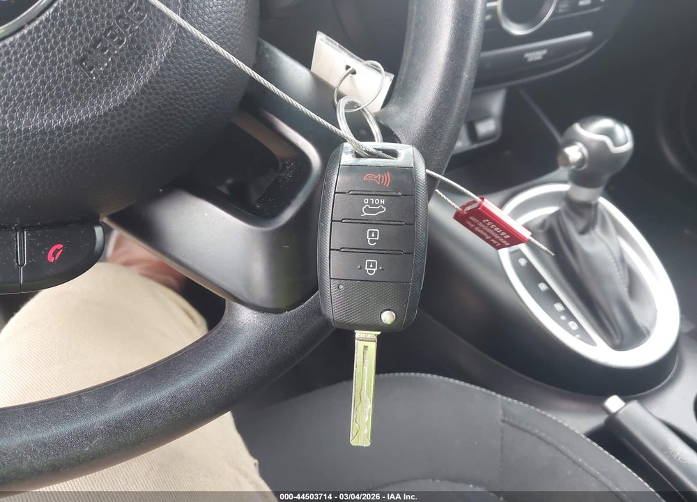 2017 KIA SOUL + VIN: KNDJP3A56H7451514