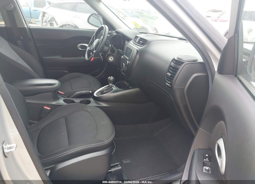 2017 KIA SOUL + VIN: KNDJP3A56H7451514