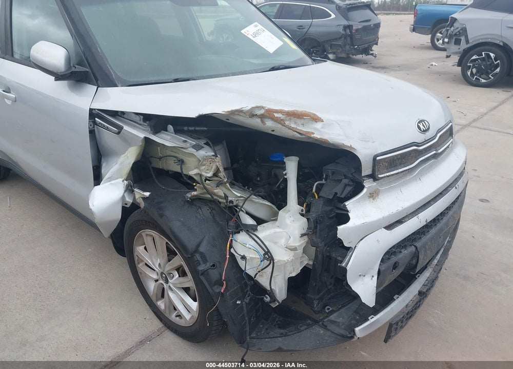 2017 KIA SOUL + VIN: KNDJP3A56H7451514