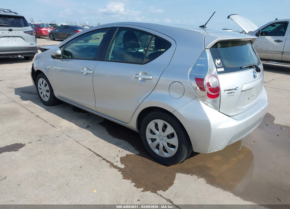 2013 TOYOTA PRIUS C TWO VIN: JTDKDTB3XD1047073