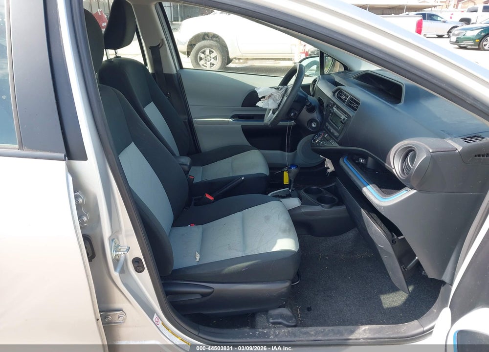 2013 TOYOTA PRIUS C TWO VIN: JTDKDTB3XD1047073