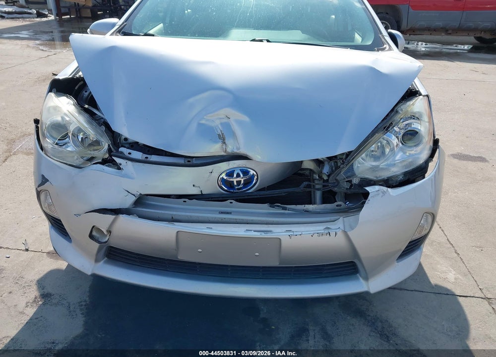 2013 TOYOTA PRIUS C TWO VIN: JTDKDTB3XD1047073