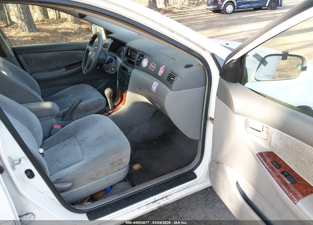 2005 TOYOTA COROLLA LE VIN: JTDBR32E952055650