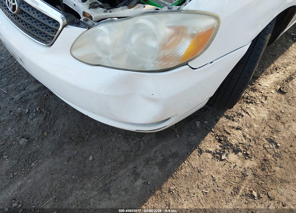 2005 TOYOTA COROLLA LE VIN: JTDBR32E952055650