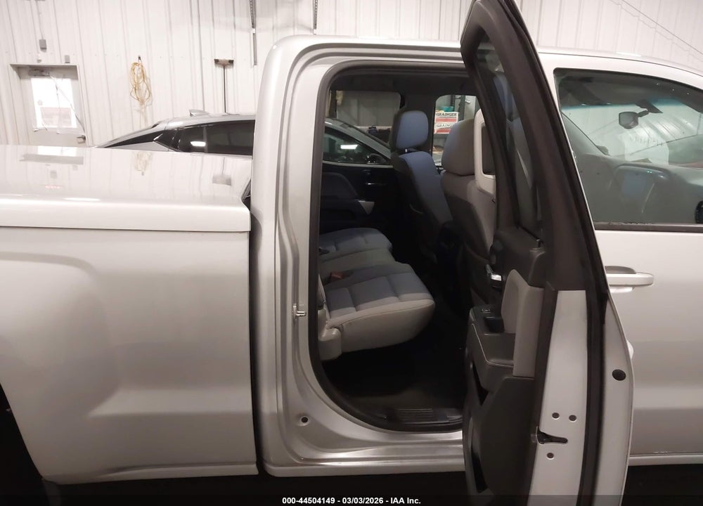 2014 CHEVROLET SILVERADO 1500 1LT VIN: 1GCRCREC8EZ194933