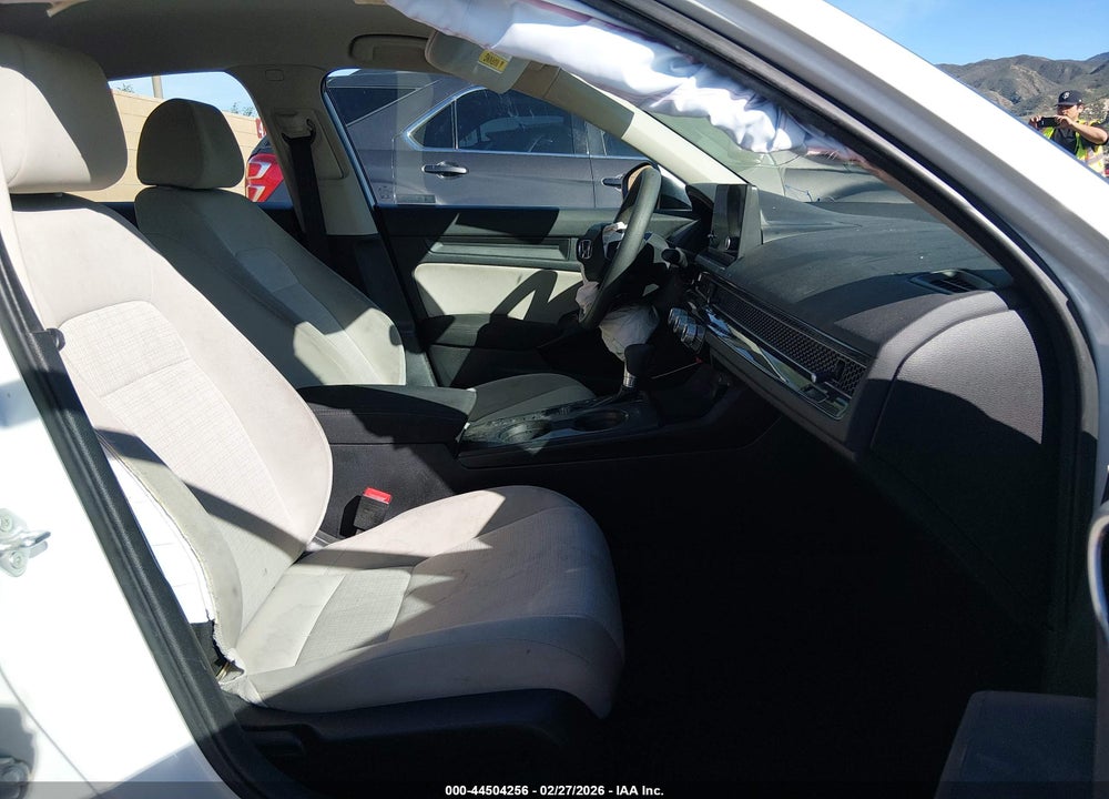 2022 HONDA CIVIC LX VIN: 2HGFE2F24NH520853