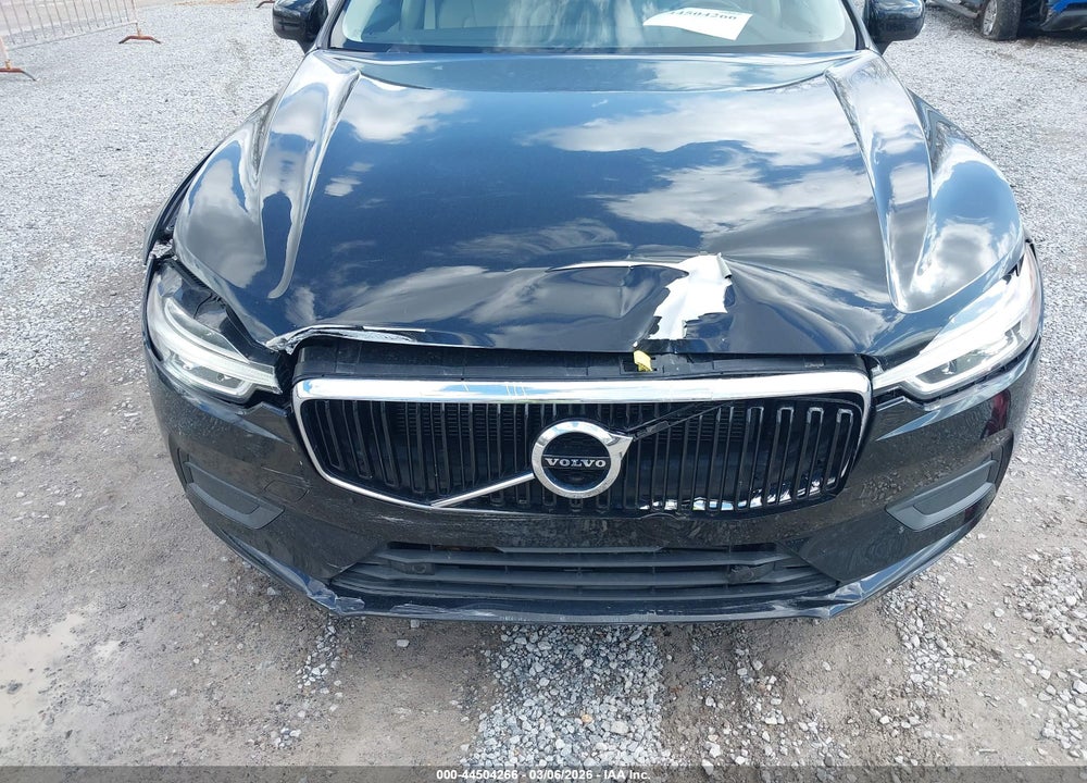 2018 VOLVO XC60 T6 MOMENTUM VIN: LYVA22RK4JB083497