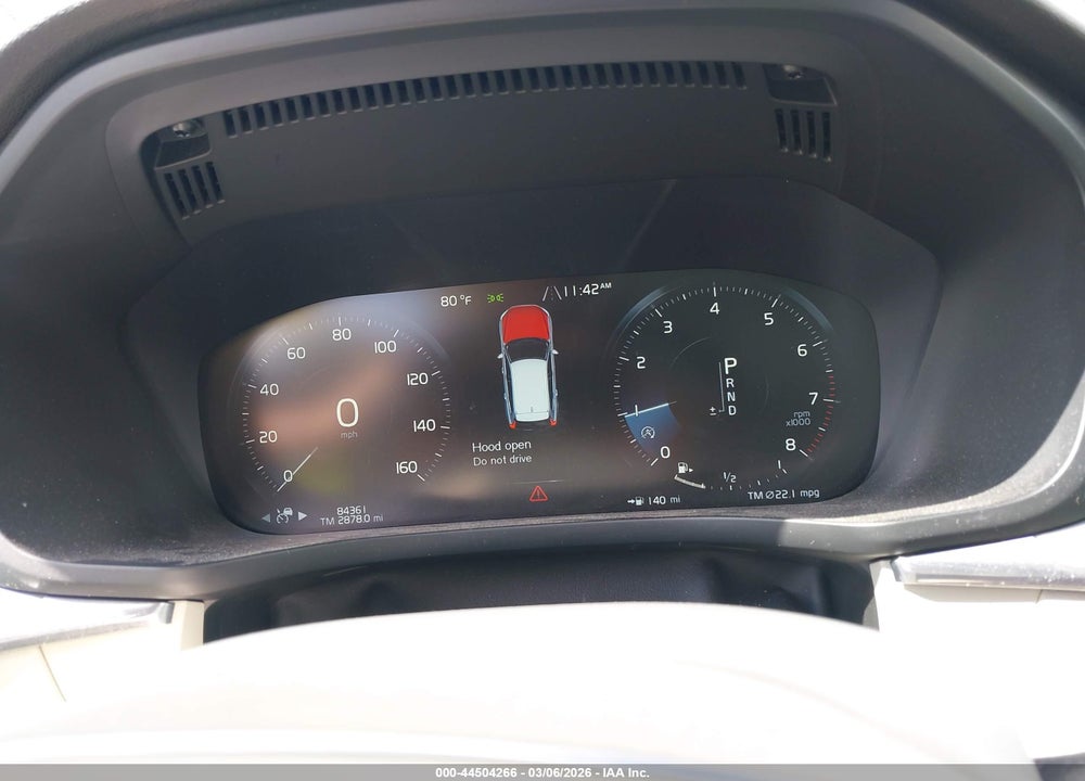 2018 VOLVO XC60 T6 MOMENTUM VIN: LYVA22RK4JB083497