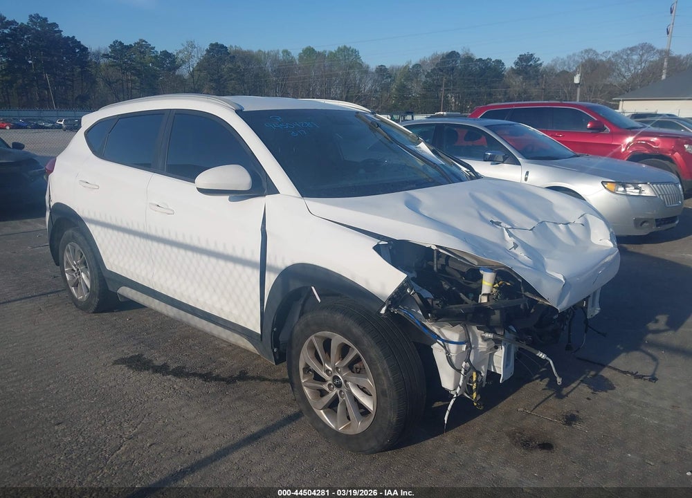 2017 HYUNDAI TUCSON SE VIN: KM8J3CA45HU390690