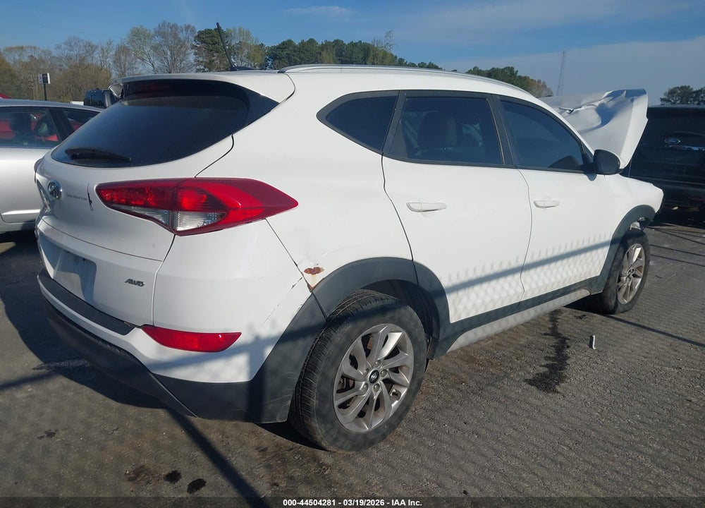 2017 HYUNDAI TUCSON SE VIN: KM8J3CA45HU390690