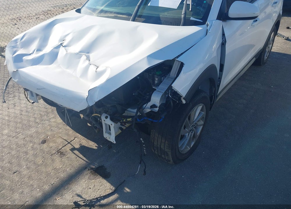 2017 HYUNDAI TUCSON SE VIN: KM8J3CA45HU390690