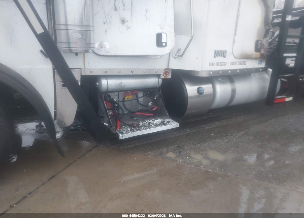 2018 PETERBILT 389 VIN: 1NPXDP9X4JD433626