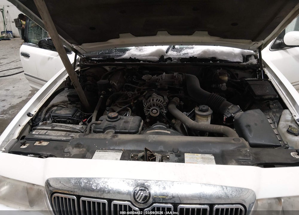 1998 MERCURY GRAND MARQUIS VIN: 2MEFM74W2WX663715