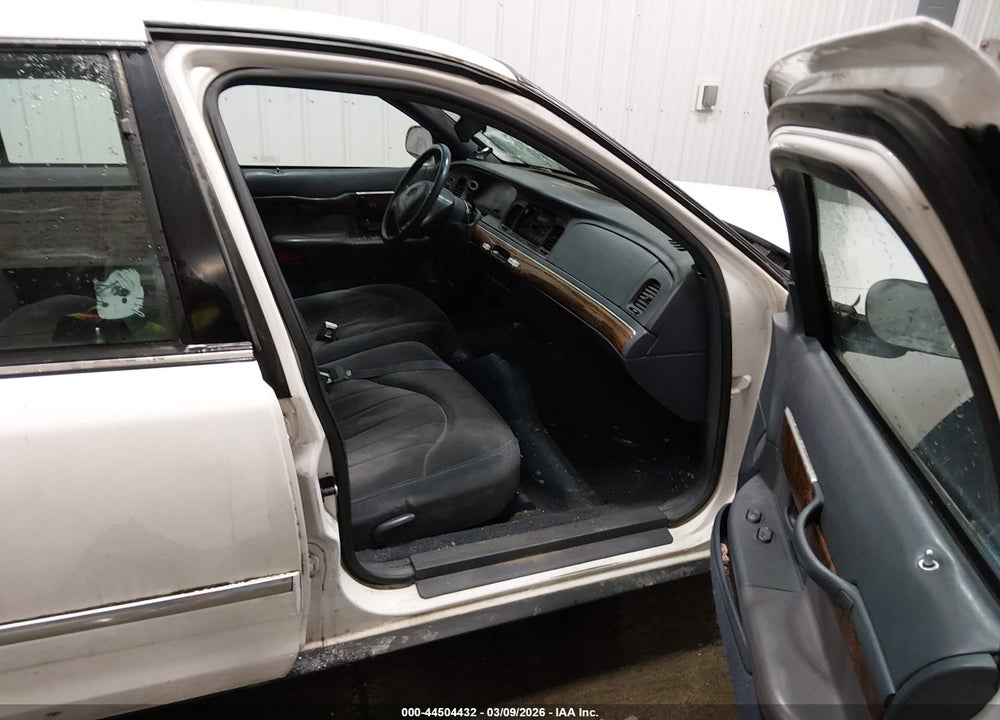 1998 MERCURY GRAND MARQUIS VIN: 2MEFM74W2WX663715